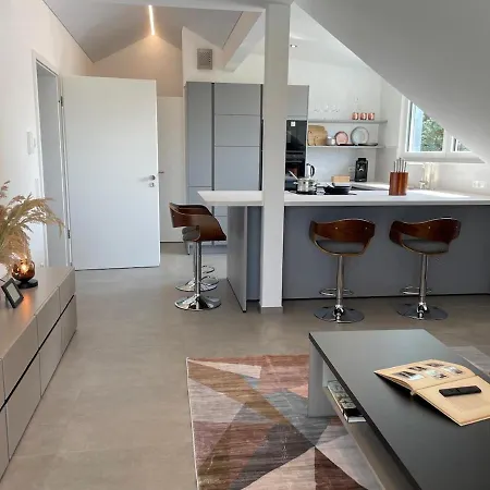 Favorite 60 Sqm Apartmenthaus Traudl